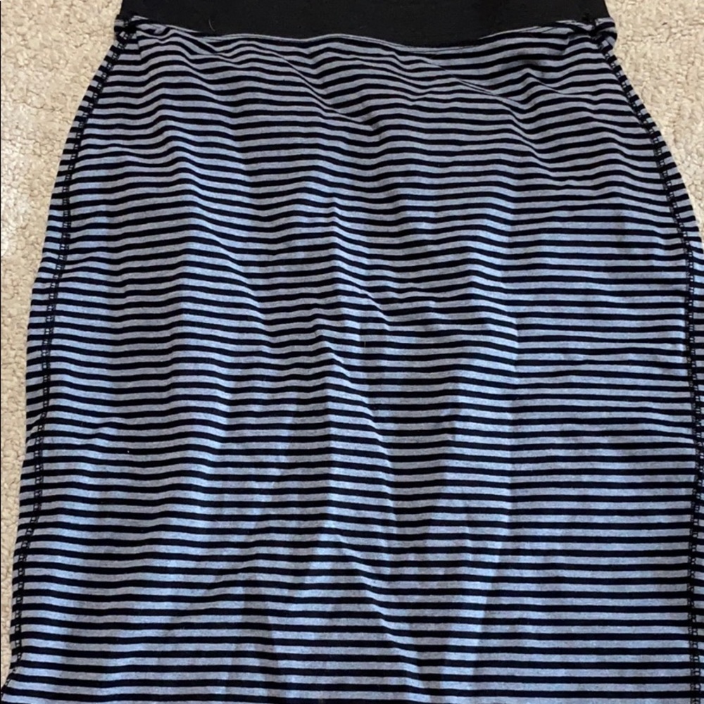 old navy skirt medium